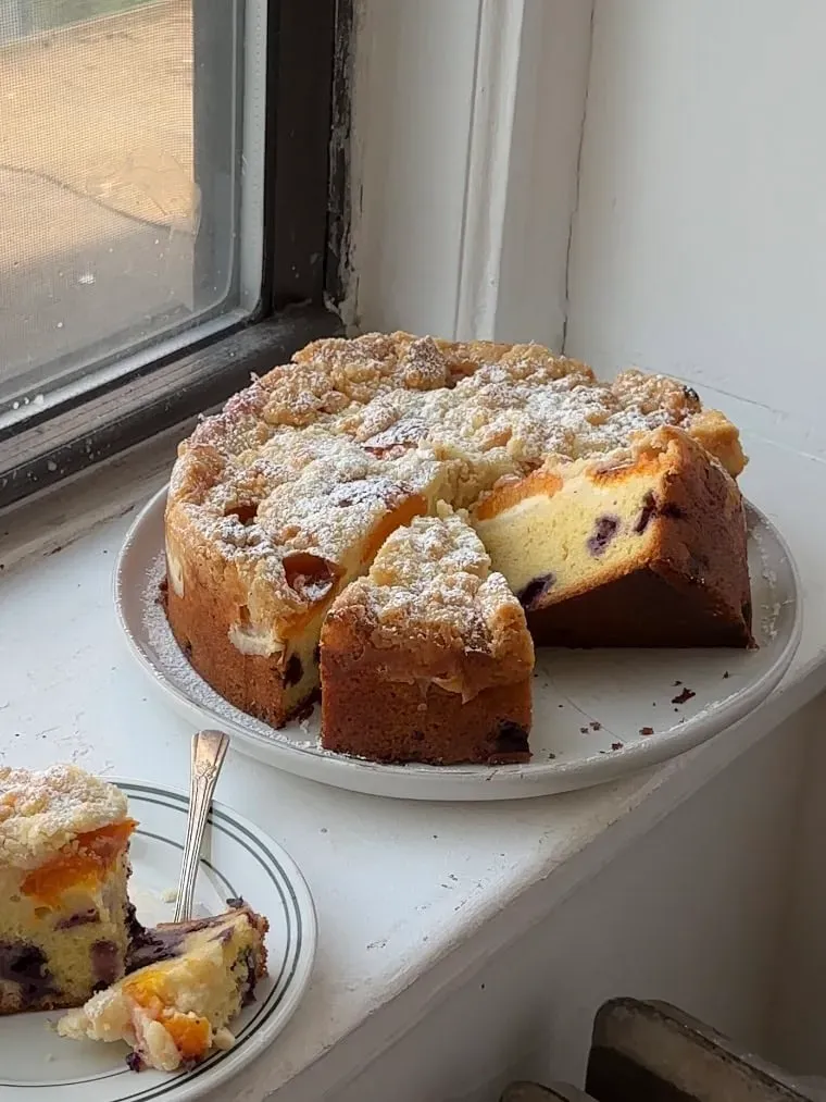 Best Apricot Sour Cream Coffee Cake: A Delicious Treat