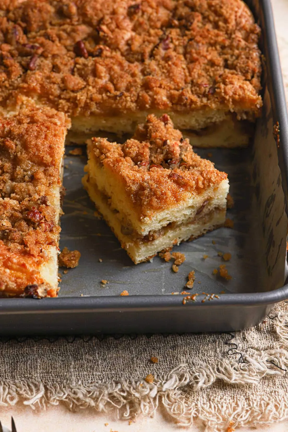 Baking Your Coffee Cake with Yellow Cake Mix Without Sour Cream