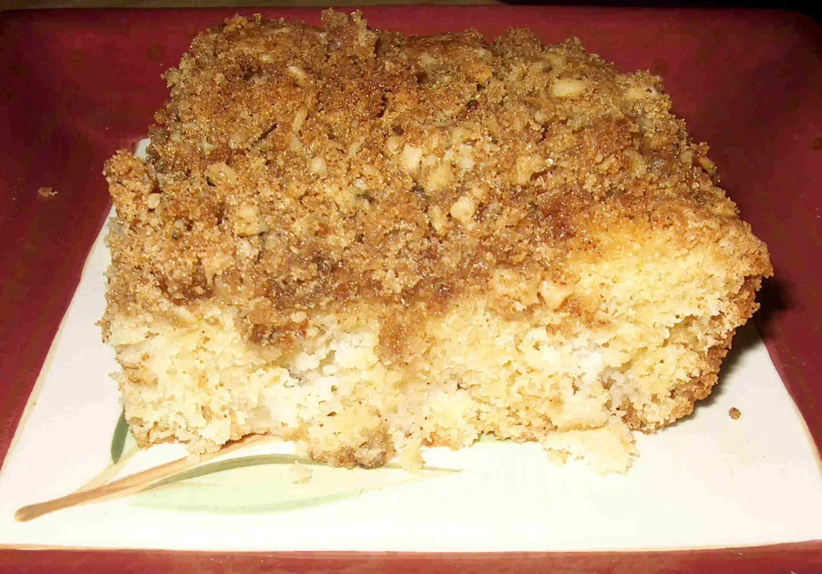 Baking Your Fantastic Apple Sour Cream Coffee Cake to Perfection