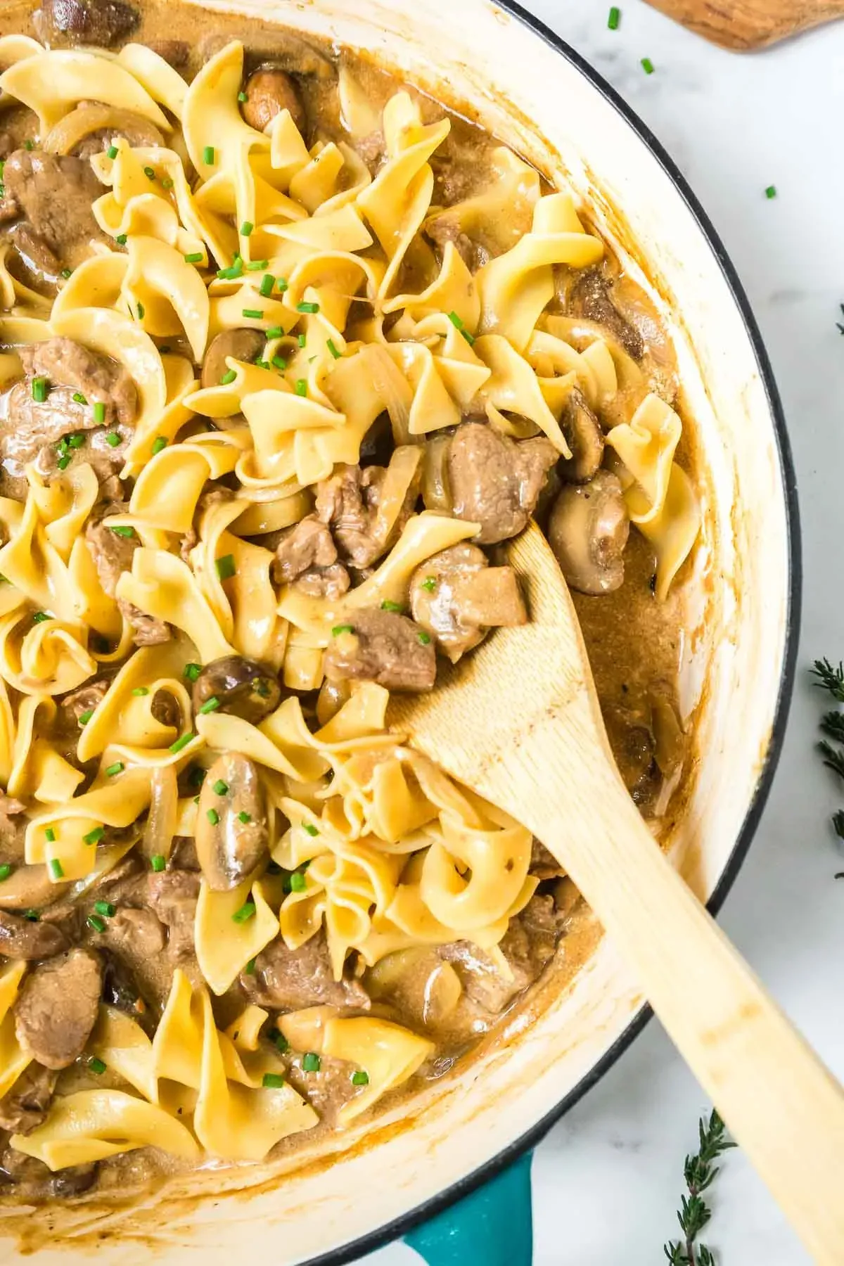Finding the Best Sour Cream Substitutes for Stroganoff