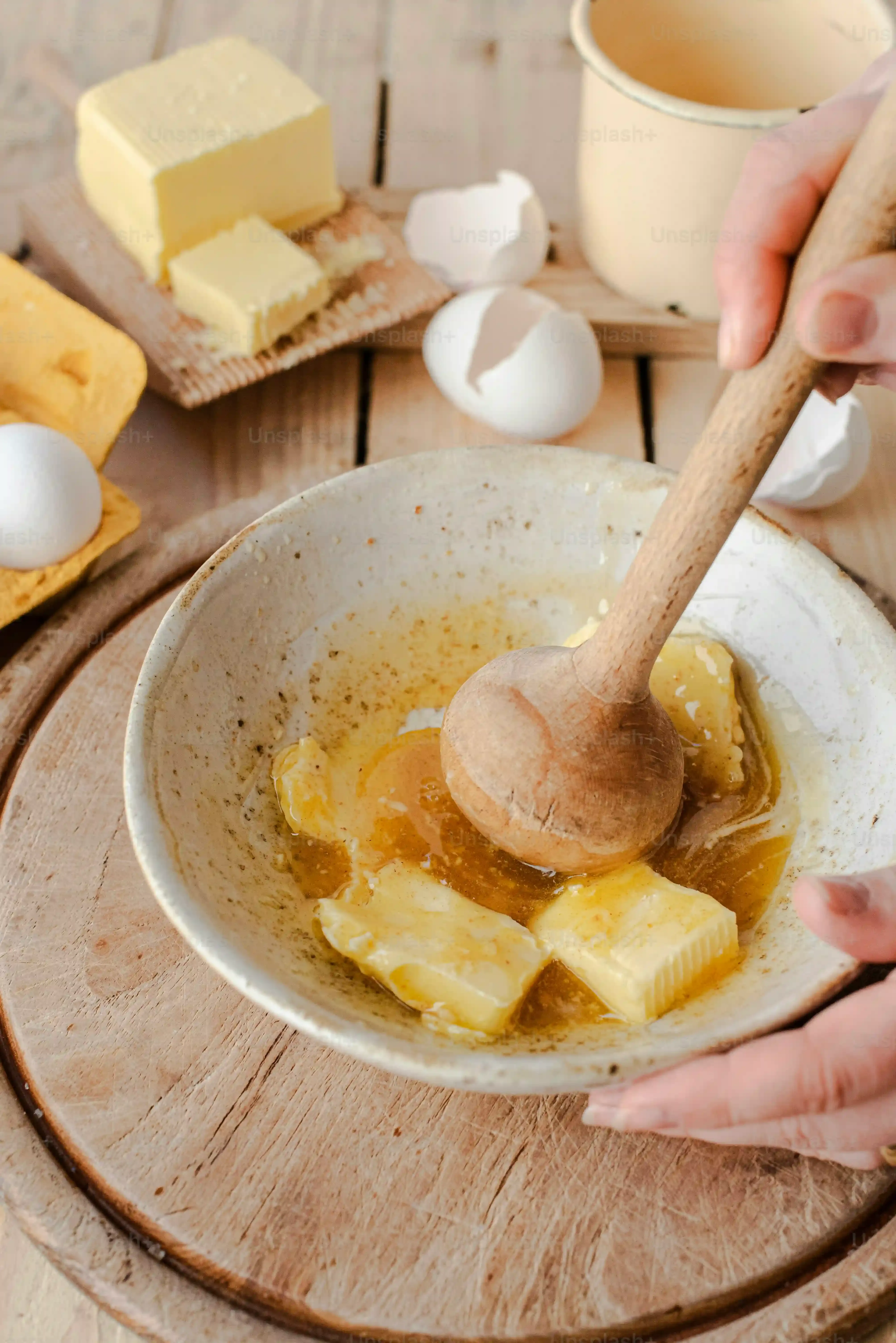 Keeping it Fresh: Storing and Reheating Baked Potatoes with Sour Cream and Cheese