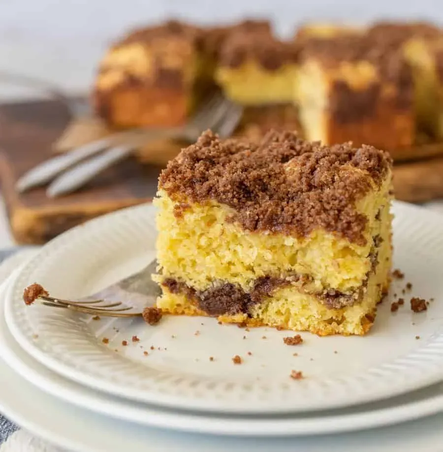 Mastering the Swirl: Baking Your Best Cinnamon Swirl Coffee Cake with Sour Cream