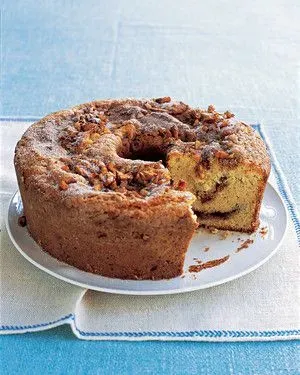 Serving and Variations for Your Cinnamon Sour Cream Coffee Cake Bundt