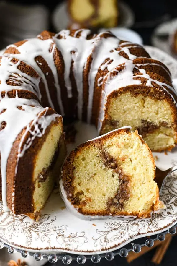 Serving Up Your Old Fashioned Sour Cream Coffee Cake Bundt