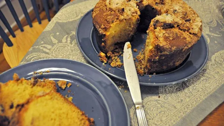 The Secret to a Moist Russian Sour Cream Coffee Cake