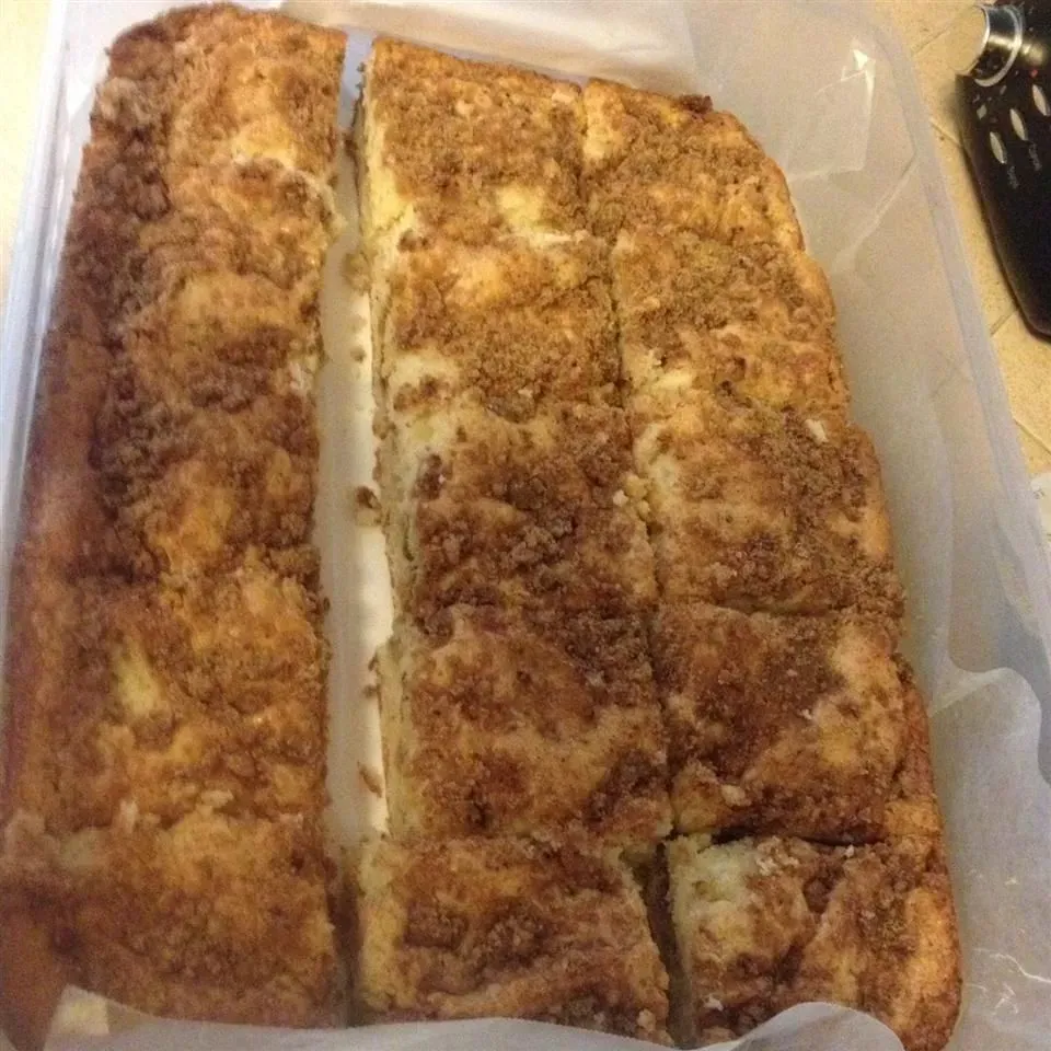 Why a 9x13 Pan is Ideal for Sour Cream Coffee Cake